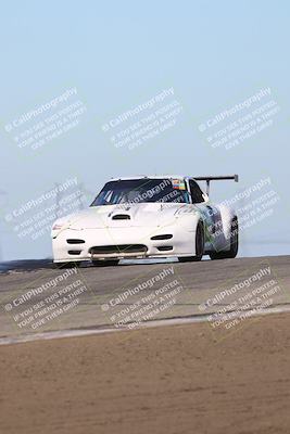 media/Oct-26-2025-CalClub SCCA (Sun) [[8ce1e69566]]/Group 4/Grapevine/